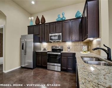 265 Joanne Loop - Photo Thumbnail 5