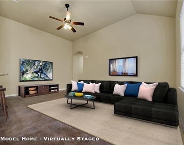 265 Joanne Loop - Photo Thumbnail 2