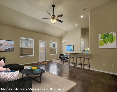265 Joanne Loop - Photo Thumbnail 3