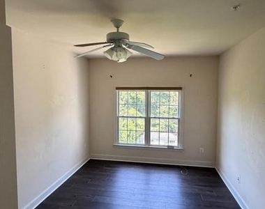 401 Dennis Magruder Drive - Photo Thumbnail 1