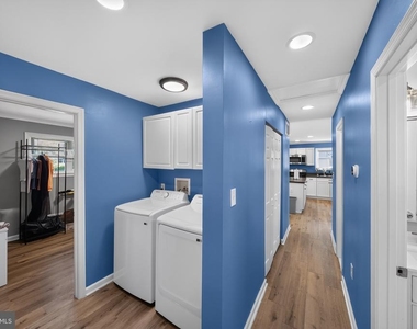 1005 7th Street - Photo Thumbnail 22