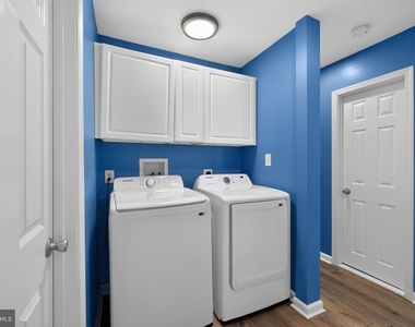 1005 7th Street - Photo Thumbnail 21
