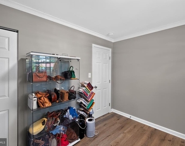 1005 7th Street - Photo Thumbnail 24