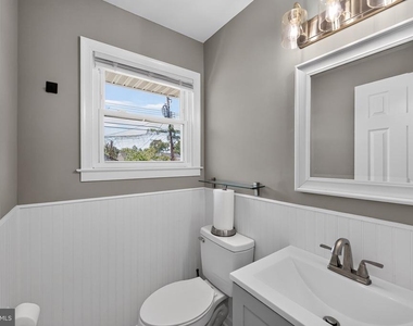 1005 7th Street - Photo Thumbnail 14
