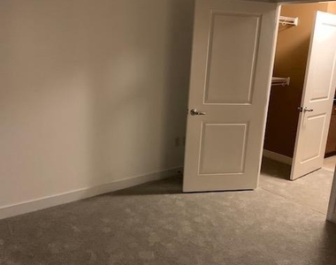 155 Potomac Passage - Photo Thumbnail 24