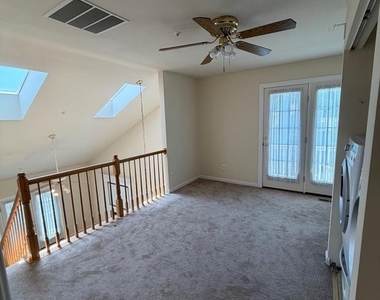 3906 Elan Court - Photo Thumbnail 6