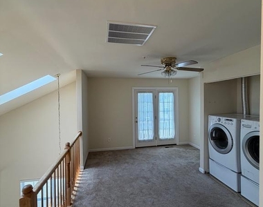 3906 Elan Court - Photo Thumbnail 3