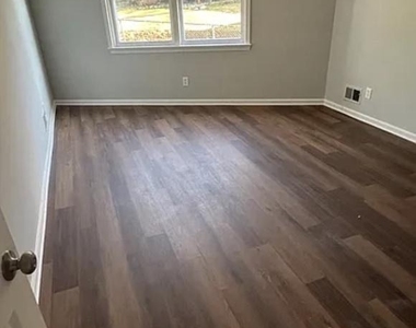 3516 Longfellow Street - Photo Thumbnail 10