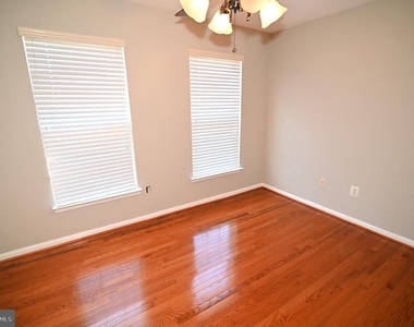 4502 Rockdale Lane - Photo Thumbnail 42