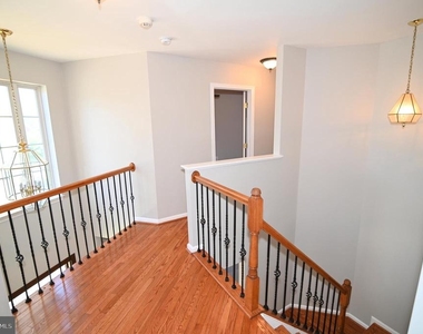 4502 Rockdale Lane - Photo Thumbnail 28