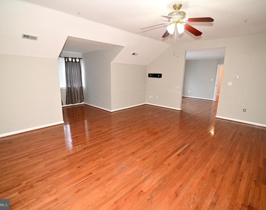 4502 Rockdale Lane - Photo Thumbnail 31