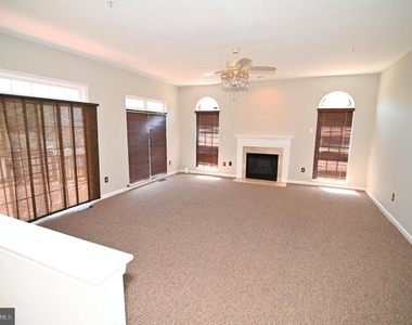 4502 Rockdale Lane - Photo Thumbnail 15