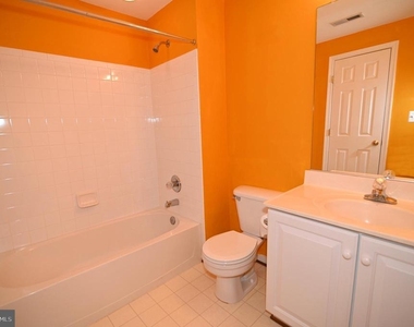 4502 Rockdale Lane - Photo Thumbnail 54