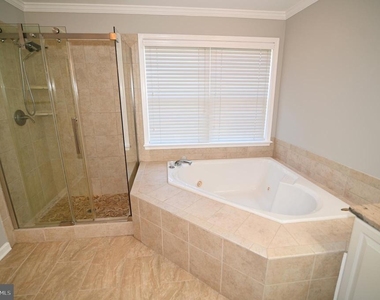 4502 Rockdale Lane - Photo Thumbnail 35