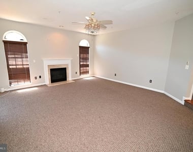 4502 Rockdale Lane - Photo Thumbnail 14