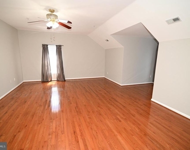 4502 Rockdale Lane - Photo Thumbnail 32