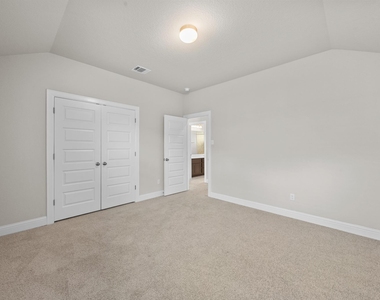 213 Graver St - Photo Thumbnail 28