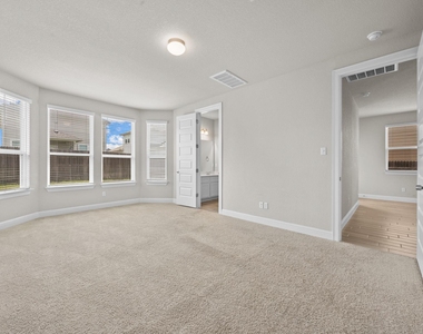 213 Graver St - Photo Thumbnail 11