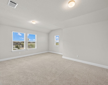 213 Graver St - Photo Thumbnail 21