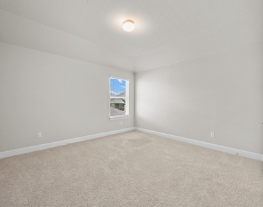 213 Graver St - Photo Thumbnail 25