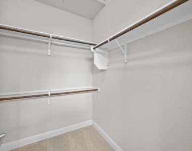 213 Graver St - Photo Thumbnail 14