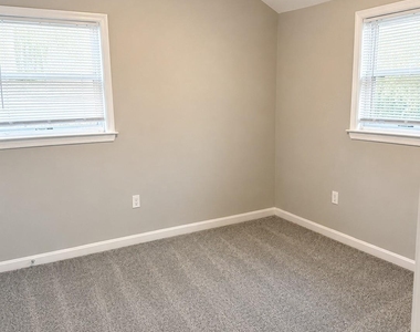 4631 Dowell Lane - Photo Thumbnail 10