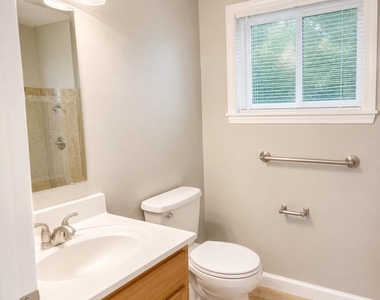 4631 Dowell Lane - Photo Thumbnail 11