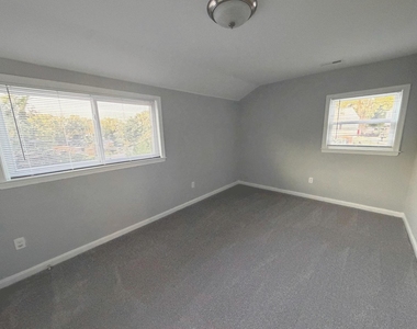 4631 Dowell Lane - Photo Thumbnail 4