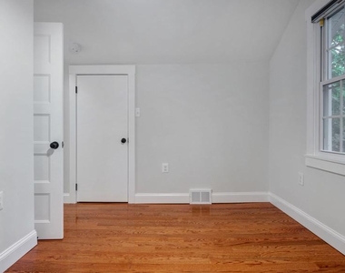 3717 36th Street - Photo Thumbnail 24
