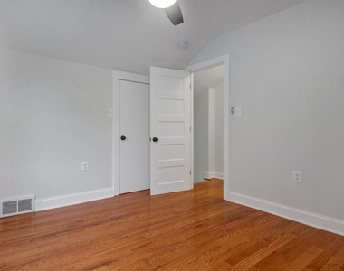 3717 36th Street - Photo Thumbnail 27