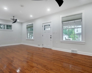 3717 36th Street - Photo Thumbnail 10