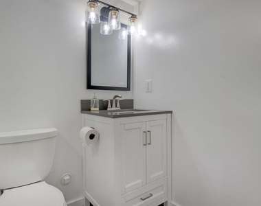 3717 36th Street - Photo Thumbnail 21