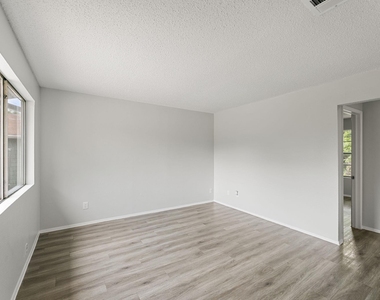 3460 Willowrun Dr - Photo Thumbnail 3