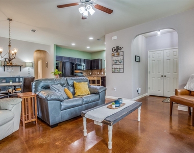 4518 Senda Ln - Photo Thumbnail 5