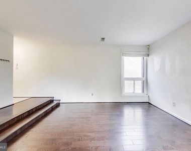 9820 Georgia Avenue - Photo Thumbnail 5