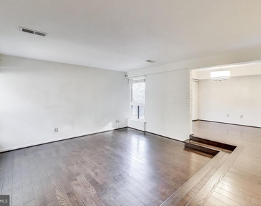 9820 Georgia Avenue - Photo Thumbnail 3