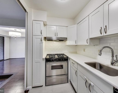 9820 Georgia Avenue - Photo Thumbnail 9