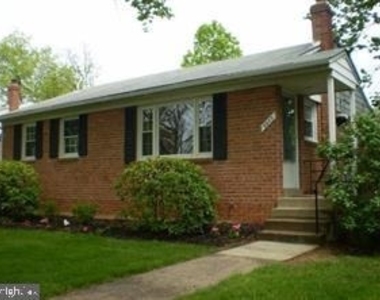 9923 Mayfield Drive - Photo Thumbnail 4