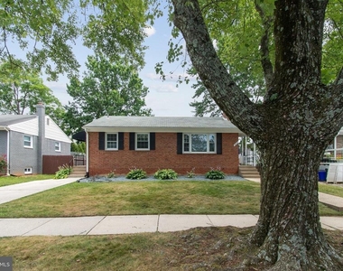 9923 Mayfield Drive - Photo Thumbnail 2