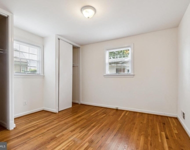 9923 Mayfield Drive - Photo Thumbnail 12
