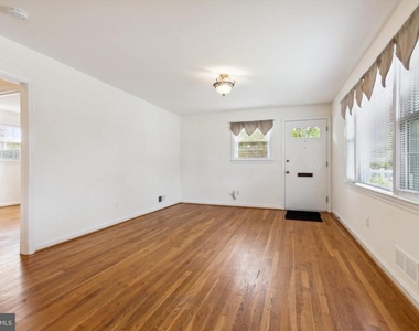9923 Mayfield Drive - Photo Thumbnail 6