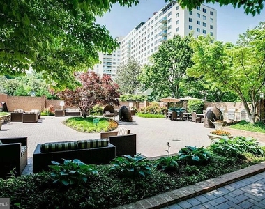 10101 Grosvenor Place - Photo Thumbnail 19