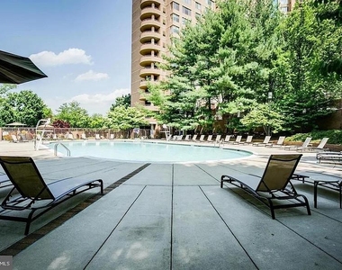 10101 Grosvenor Place - Photo Thumbnail 18