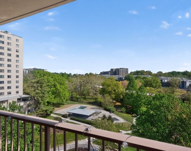 10101 Grosvenor Place - Photo Thumbnail 14