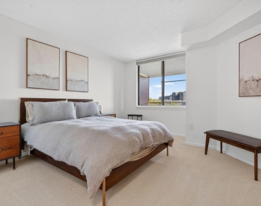 10101 Grosvenor Place - Photo Thumbnail 10