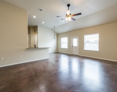 491 Jack Rabbit Ln - Photo Thumbnail 7