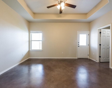 491 Jack Rabbit Ln - Photo Thumbnail 9