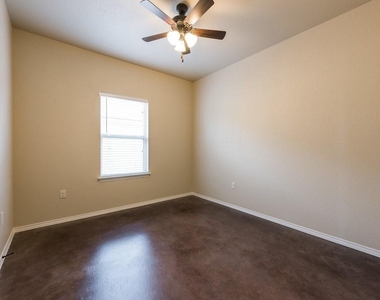 491 Jack Rabbit Ln - Photo Thumbnail 13