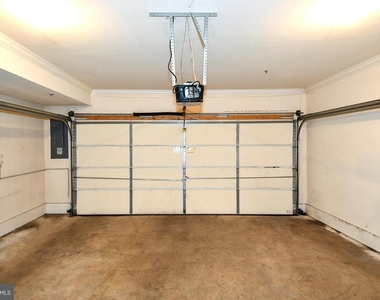 589 Cedar Spring Street - Photo Thumbnail 5