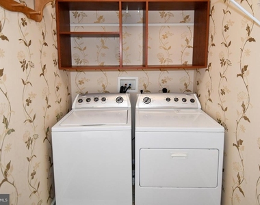 589 Cedar Spring Street - Photo Thumbnail 31